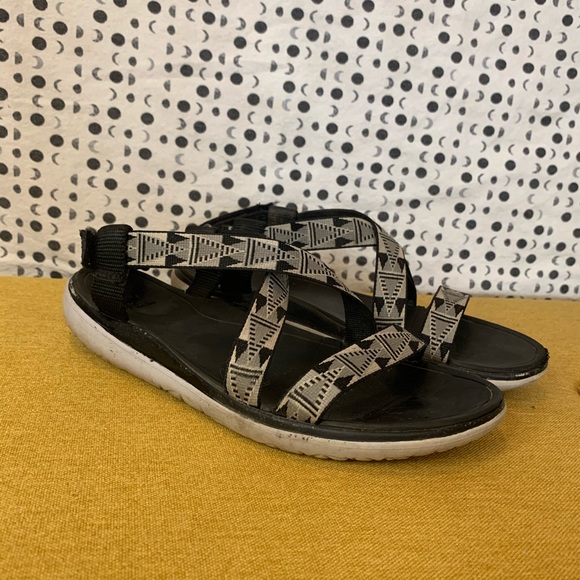 teva aztec sandals
